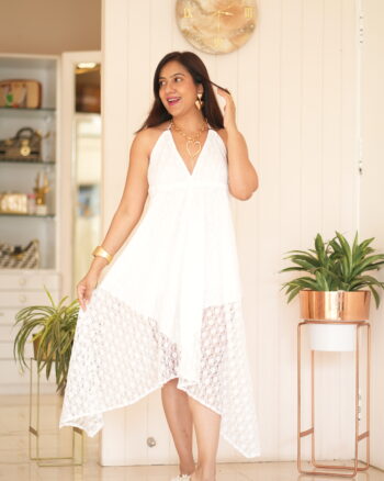 Special white backless dress