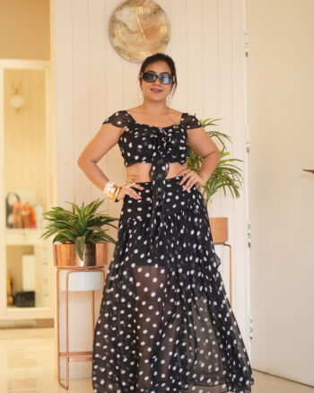 Floweral with polka skirt n crop set